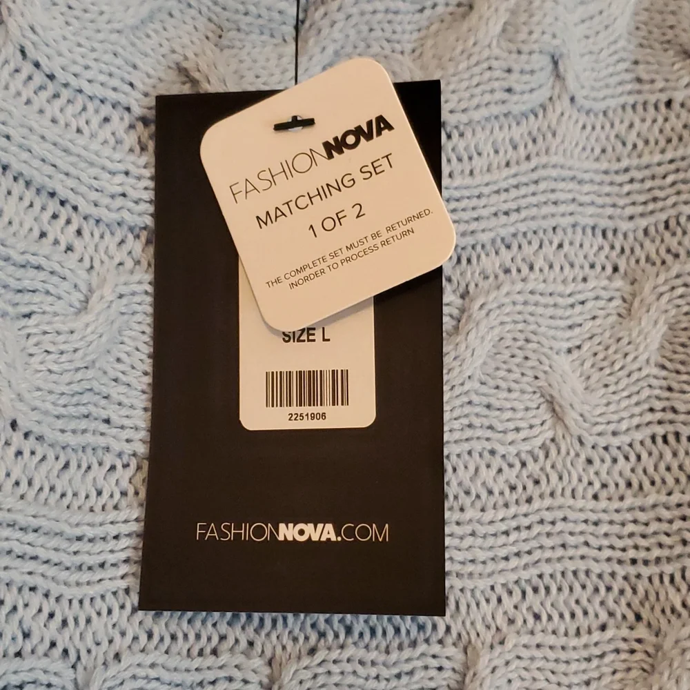 ⚡️Fashion Nova sweater set - Picture 5 of 16